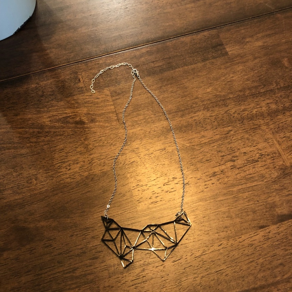 Women’s Black design necklace